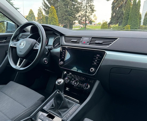 Skoda Superb cena 68634 przebieg: 143000, rok produkcji 2018 z Wyszków małe 631